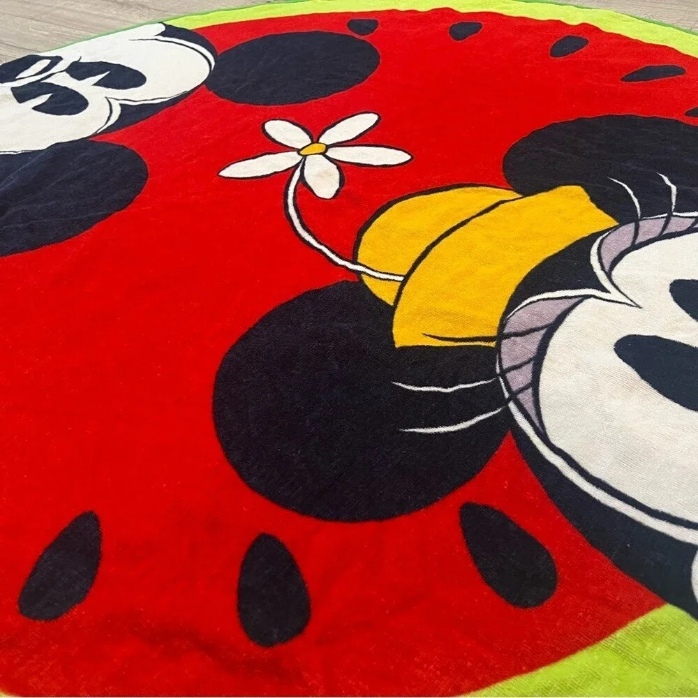 Disney towel watermelon Mickey Mouse and Minnie Mouse peaking peeka boo beach